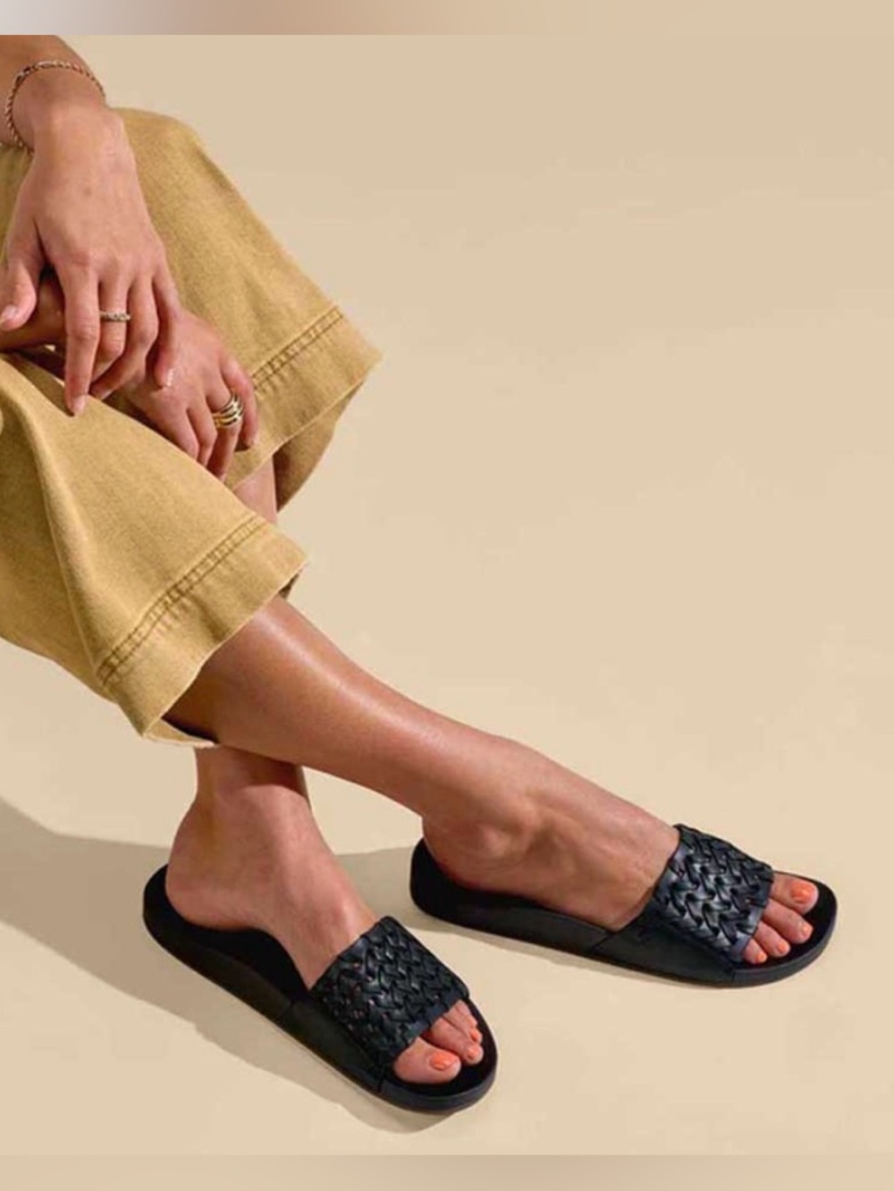 OluKai Kamola Slide Sandal Black/ Black (Women's) Size 10